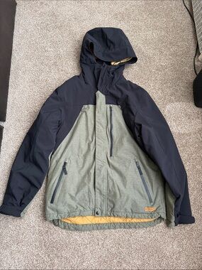 Men’s Body Glove Olive Green and Black Hooded Ski Jacket Size Small